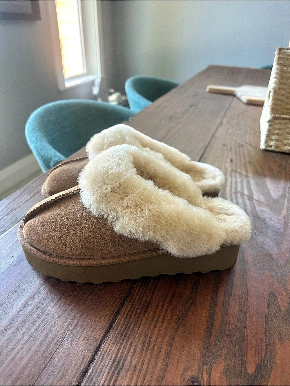 Cozy no name brand platform slippers